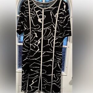 Ming Wang Black and White Patterned Dress